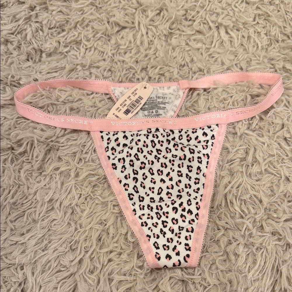 NWT Rare 2010 Vintage Victoria’s Secret Cheetah Print V-String X-Small